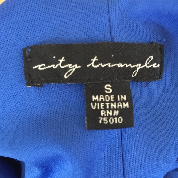 City Triangles dress. Gorgeous fabric and colors. - Picture 4 of 4